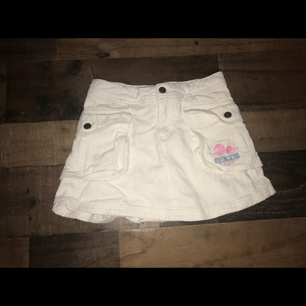 Disney Princess white denim skirt 8 pleated